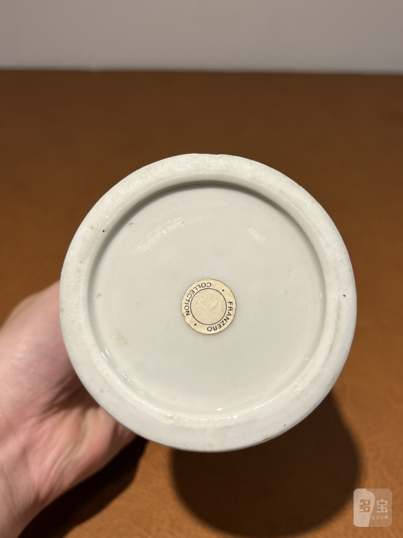 十七世纪 德化镂空花卉纹笔筒 - 图8